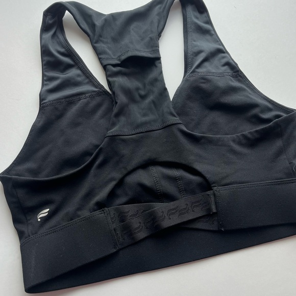Fabletics • On The Go MIDI Medium Impact Sports Bra - Picture 5 of 7